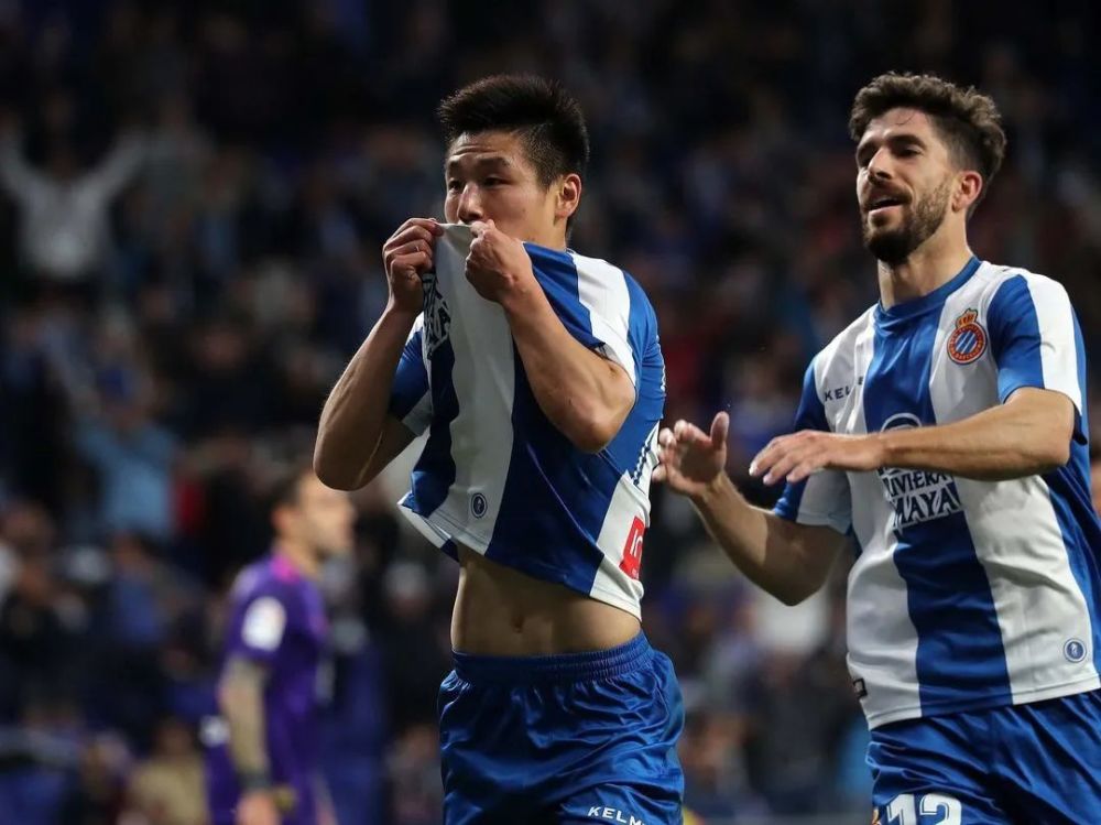 武磊西甲进球再燃球迷激情!