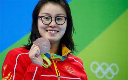 傅园慧迎挑战,突破自我闪耀光芒